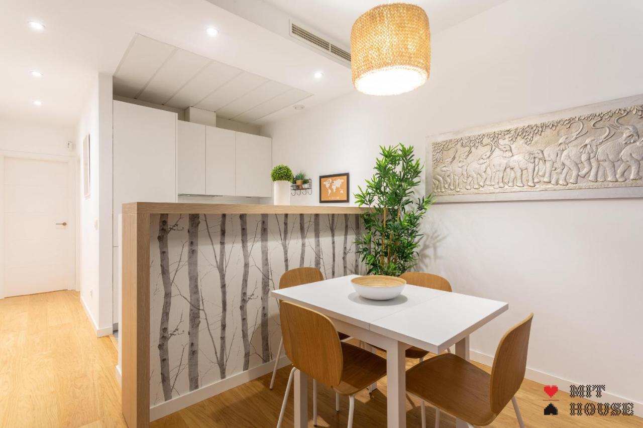 Mit House Ayala En Madrid Lägenhet Exteriör bild
