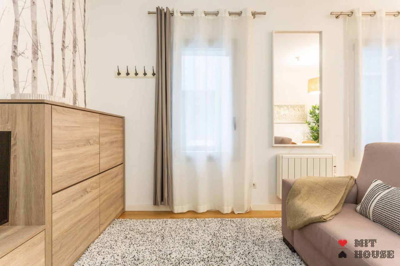 Mit House Ayala En Madrid Lägenhet Exteriör bild